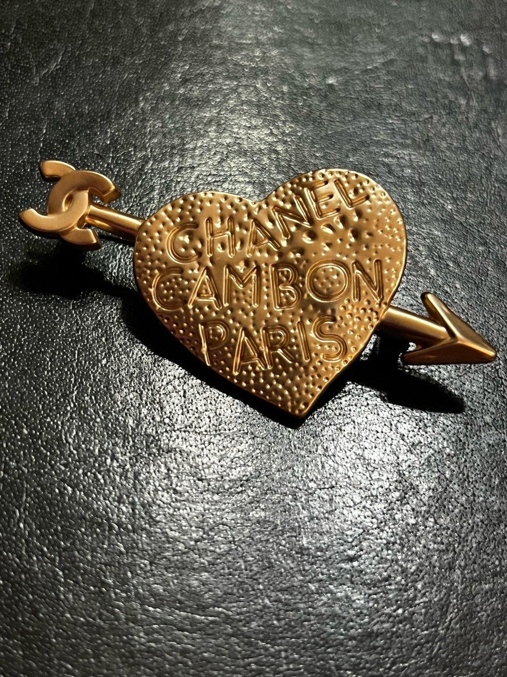 🧡 Double C Designer Vintage Heart Gold Tone Brooch